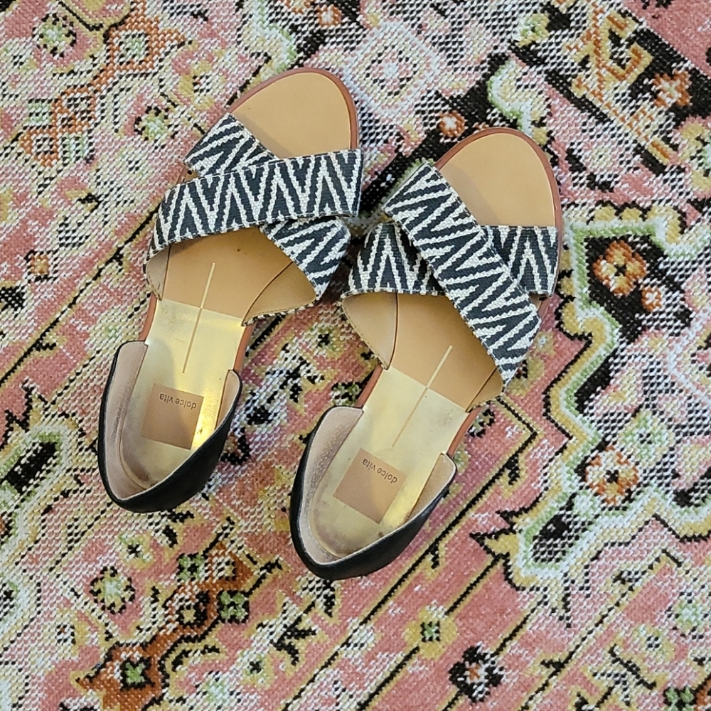 Dolce vita flat sandles